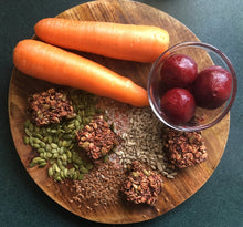 Load image into Gallery viewer, Hoofas by Woofas - Beetroot & Carrot - Woofas Barkery